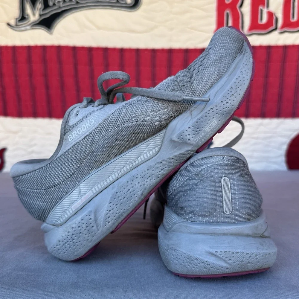 Size 5.5EE - Brooks Women Adrenaline GTS‎ 24 1204262E019 Gray Running Shoes